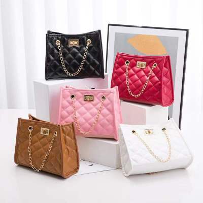 Bag 2022 Spring Rhombus Shoulder Bags Factory Wholesale Cross-Border Hot Small Square Bag Embroidered Chain Bag for Women