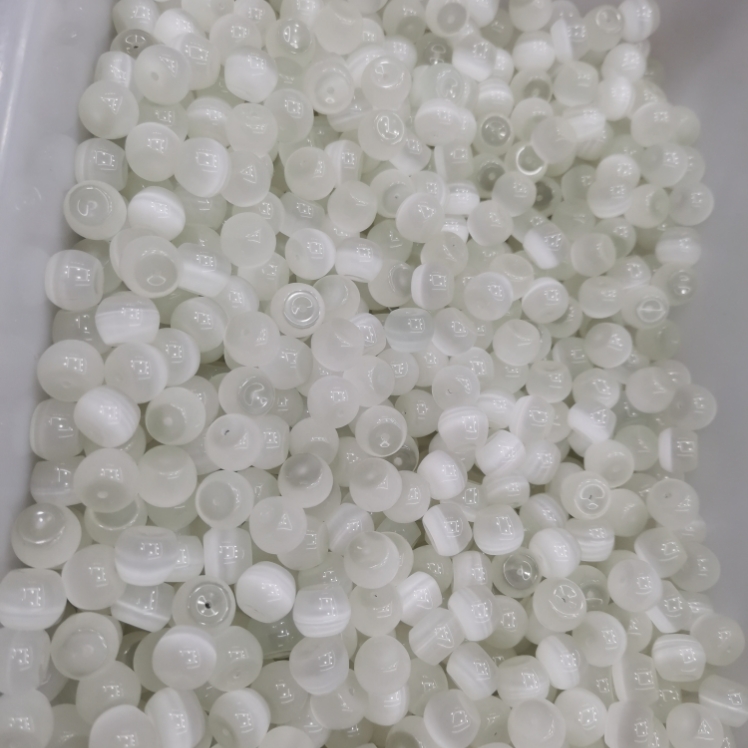 白色苹果猫眼石