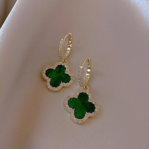 four-leaf clover earrings 2022 new fashion exquisite micro-inlaid flash diamond earrings internet celebrity high sense earrings female