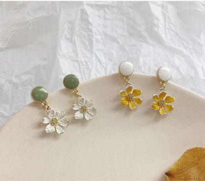 Dongdaemun Sterling Silver Needle Korean Elegant Simple Small Fresh Flower Stud Earrings for Women Super Fairy Mori Style Small Flower Earrings