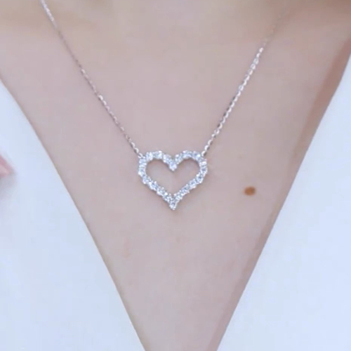 Necklace Female Love Heart-Shaped Zircon Original Design Special Interest Light Luxury Clavicle Chain Factory Direct Sales