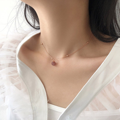 Light Luxury Strawberry Quartz Necklace for Women Trendy 2021 New Korean Style Temperamental Minority Design Cold Style Clavicle Necklace