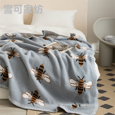 Bee Blanket Class a Half Velvet Blanket Knitted Chenille Sofa Cover Pillow Matching Nap Blanket