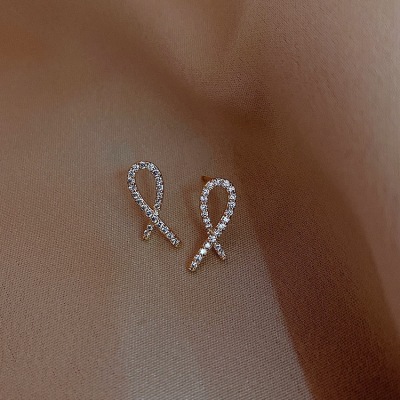 Full Diamond Interwoven Heart Stud Earrings Silver Needle Korean Elegant Women's Small Interwoven Personalized Earrings New Earrings