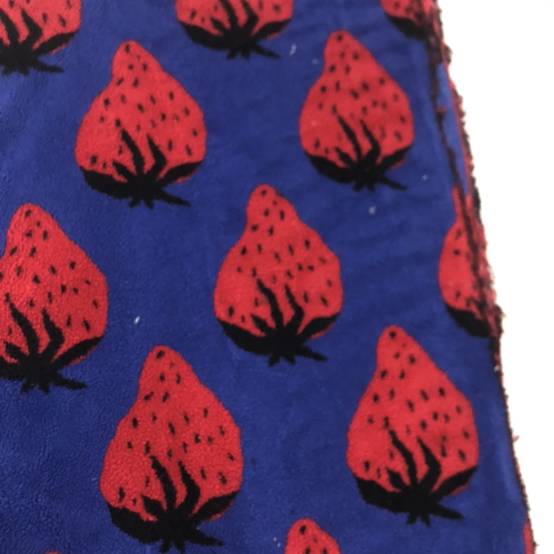 大红宝兰草莓羊羔毛