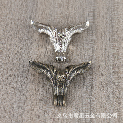 Factory Direct Sales Zinc Alloy Foot Crafts Foot Cornerite Corner Protective Angle Silver Wooden Box Decorative Corner Protector