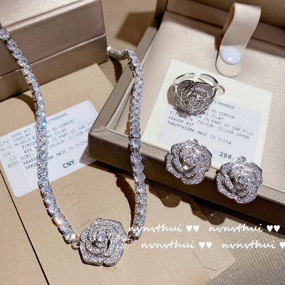 Sparkling Rose Flower Gem Necklace 18K Gold Rose Flower Zircon Full Diamond Clavicle Chain Tassel Earrings