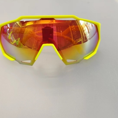 New Sports One-Piece Protective Sunglasses Need to Be Customized