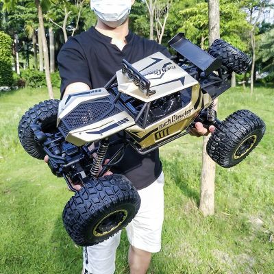 1:8 Super Large Half Meter Car Body Alloy Climbing Remote Control Car Four-Wheel Drive Mountain Bigfoot off-Road Vehicle Toy Model