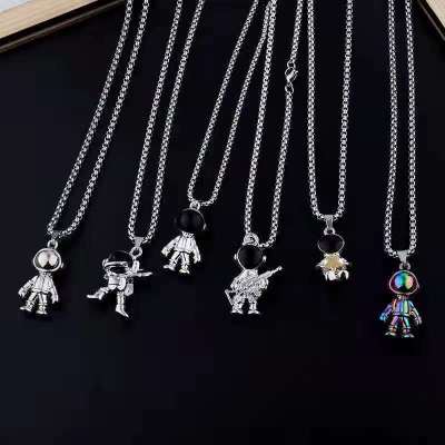 New Astronaut Necklace Ins Hip Hop Cool Punk Men and Women All-Matching Long Sweater Chain Spaceman Pendant Fashion