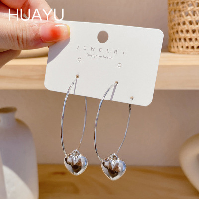 Exaggerated Design round Big Circle Love Heart Earrings Female Ins Cold Style European and American Hot Girls Personalized Earrings Trendy Cool