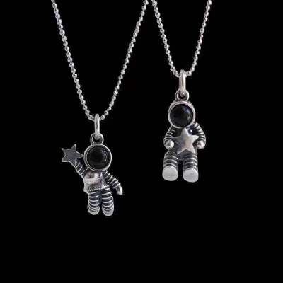 INS Style Couple Astronaut Necklace Japanese Style Students Girlfriends Simple Pick XINGX Gift for You Spaceman Pendant