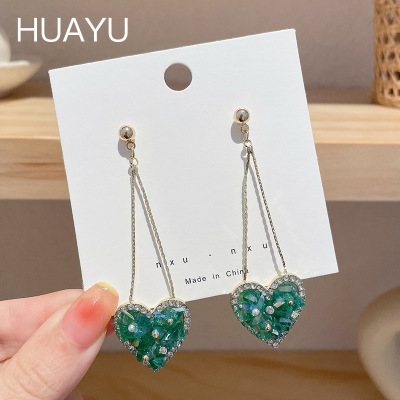 Vintage Crystal Emerald Love Heart Earrings Temperament Entry Lux Ear Clip High-Grade Long Earrings Exaggerated Magnificent Ear Stud