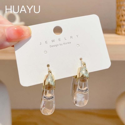 Korean Style Internet Celebrity Ins Simple Elegant Retro Ear Clip Earrings Elegant Resin U-Shaped Ear Rings Female 2022 New Fashion