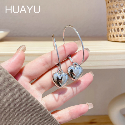 INS Silver Heart-Shaped round Exaggerated Ear Ring Face-Looking Small Heart-Shaped Earrings Personalized Fashion Earrings European and American Style Earrings