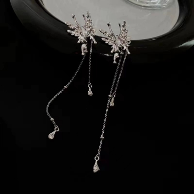 Sterling Silver Needle Long Flexible Butterfly Earrings Female Temperament High-Grade Cold Style Butterfly Tassel Quality Earrings Female