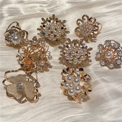 Korean Style Non-Fading Flower Scarf Buckle Dual-Use Crystal Versatile Brooch Women's Clothing Accessories Hem Clothes Corner Knot Buckle