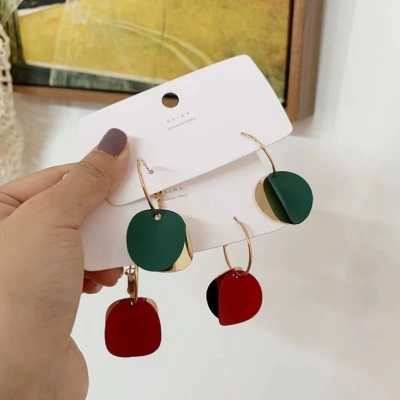 Korean Trending Unique All-Match Fashion Earrings for Women Trendy New 925 Silver Needle Simple Red Leaf Curved Earrings