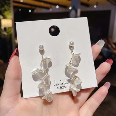 2022new Petal Fringed Earrings Sterling Silver Needle Stylish Simple and Versatile Design High-Grade Earrings