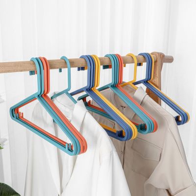 Youmeihui Simple Household Plastic Hangers Seamless Wide Shoulder Adult Clothes Hanger Wet and Dry Dual Use Drying Rack Storage Hanger