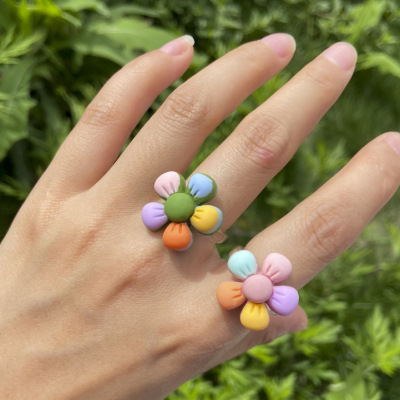 D040 Europe and America Cross Border New Ins Fashion Sweet Flowers Ring Resin Little Daisy Colorful Girl Children's Ring