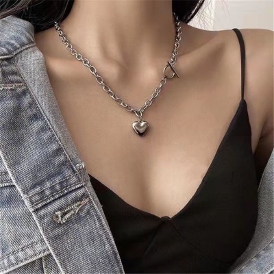 C206 Style European and American Retro Love OT Buckle Sweater Necklace Japanese and Korean Punk Fashion Peach Heart Sweater Chain