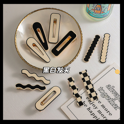 Japanese and Korean Retro Black and White Chessboard Grid Wave Seamless Side Clip Shredded Hairpin Side Acrylic Bangs Duckbill Barrettes