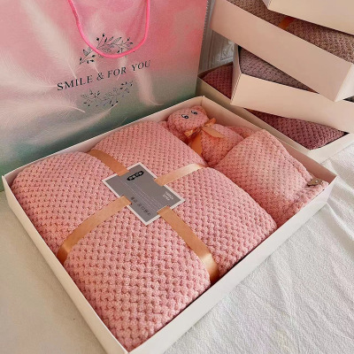 Wholesale Pineapple Plaid Bath Towel Towel Set Gift Box Soft Absorbent Beach Towel Household Coral Fleece Mother Covers