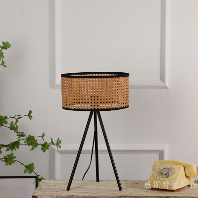 Table Lamp New Chinese Hand-Woven Table Lamp Japanese Simple Rattan Craft Lamp Three Bracket Hollow Desktop Ambience Light