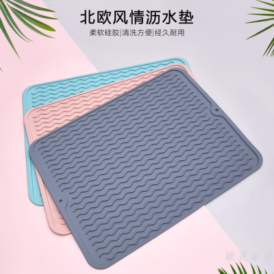 New Silicone Desktop Waterproof Gasket Silicone Non-Slip Mat Large Insulation Table Insulation Mat Water Draining Pad