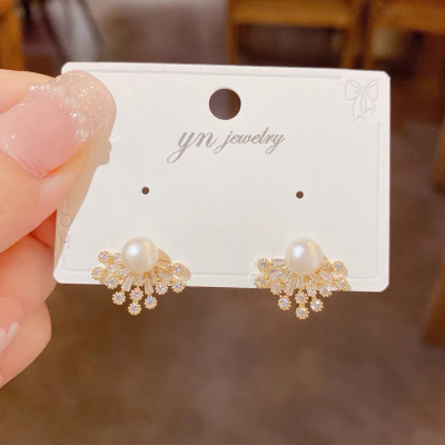 Yunyi Decorated Home Zircon Earrings Pearl Earrings Fan-Shaped Real Gold Electroplated Elegant Earrings for Women New Products in Stock