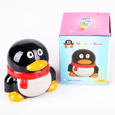 Creative gifts house decorations penguin shape piggy bank 
