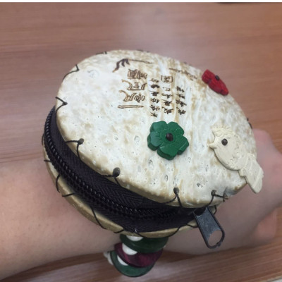 Children's handmade coconut shell purse bag Features national wind handbags