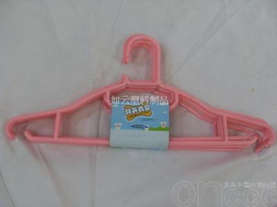 Plastic Hanger 3022