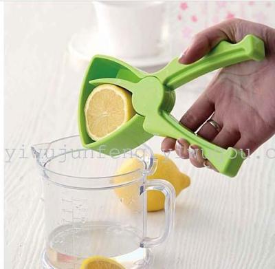 Manual juicer juicing oranges mini lemon juice machine juice pressing machine reamer