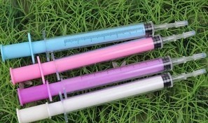 Spray water syringe shape fountain pen