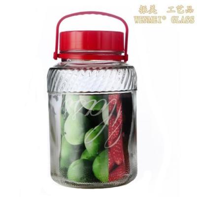 2 liters of thick high white material glass sealed glass storage jar jar wine bottle of pickled cabbage