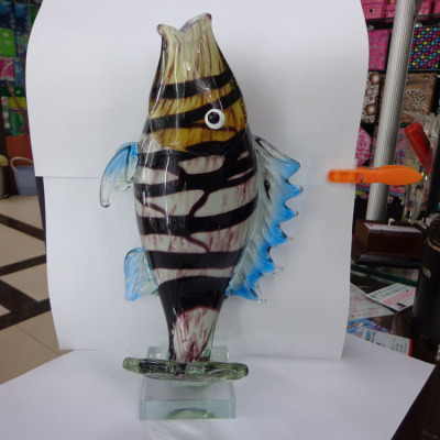 High-grade decorative fabric and glass fish