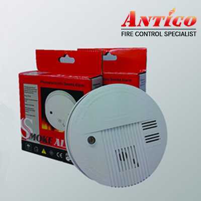 Independent Smoke Detector Battery with 9V Battery Smoke Alarm Smoke Alarm Smoke Smoke Alarm Alarm Alarm