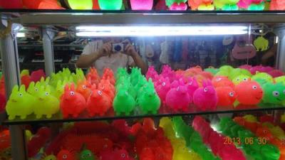 Produce the sale: the glowing rabbit fur balls, glowing fluffy ball, massage ball, inflatable bounce, water polo