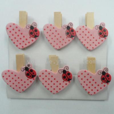 Small wholesale. Wooden cartoon heart clip. Wooden cartoon color clip