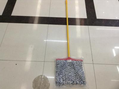 The cotton yarn mop the home daily mop.