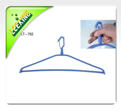 Plastic household hangers LT-792