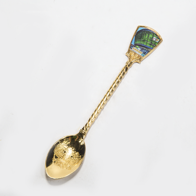 Our factory is specialized in providing Russian zinc-alloy golden spoon for tourist crafts