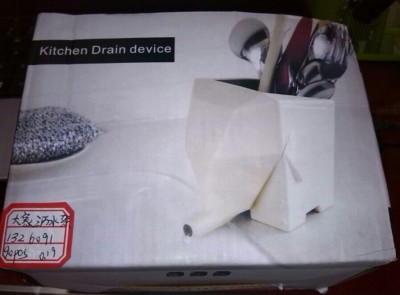 Kitchen drain drain device elephant frame TV