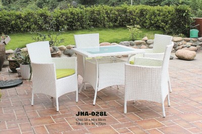 Outdoor furniture rattan cane Chair five piece balcony to the garden table and chairs with umbrella hole