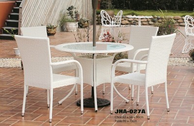 Outdoor rattan leisure furniture garden patio tables and chairs, white tables and chairs with umbrella hole