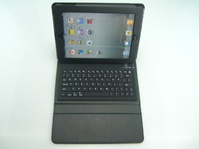 Manipulating the IPAD2/3/4 Bluetooth keyboard case freely convenient black