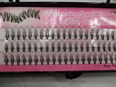 Many people were shocked by the false eyelashes for grafting