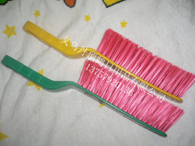 Plastic bed bed brush wholesale bed brush with long handle brushes-rubber handle